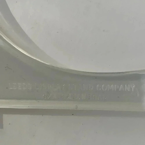 1979 WEDGWOOD Christmas Plate & Stand - Picture 7 of 7